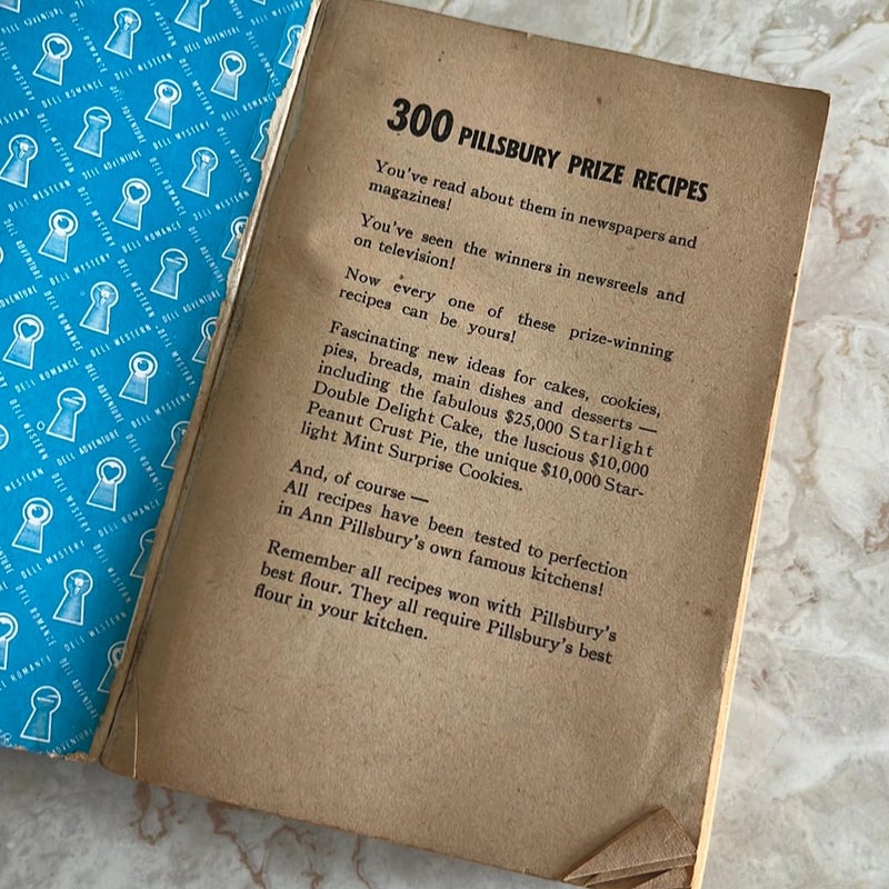 300 Pillsbury Prize Recipes