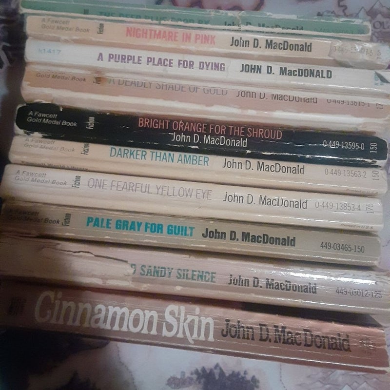 10 Travis McGee book lot
