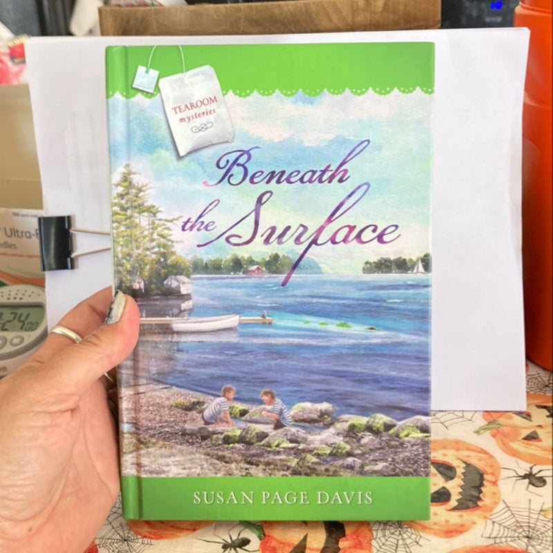 TeaRoom Mysteries by Guidepost #19 Beneath the Surface