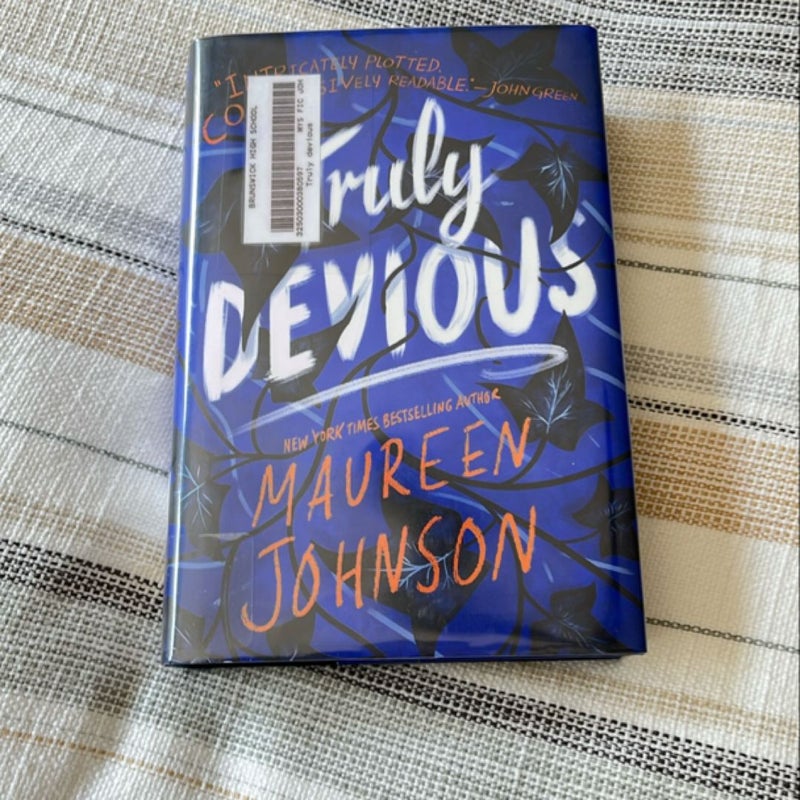 Truly Devious-EX LIBRIS