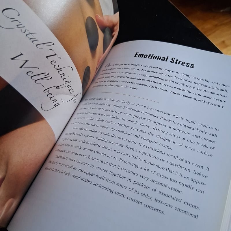 The Crystal Healing Guide