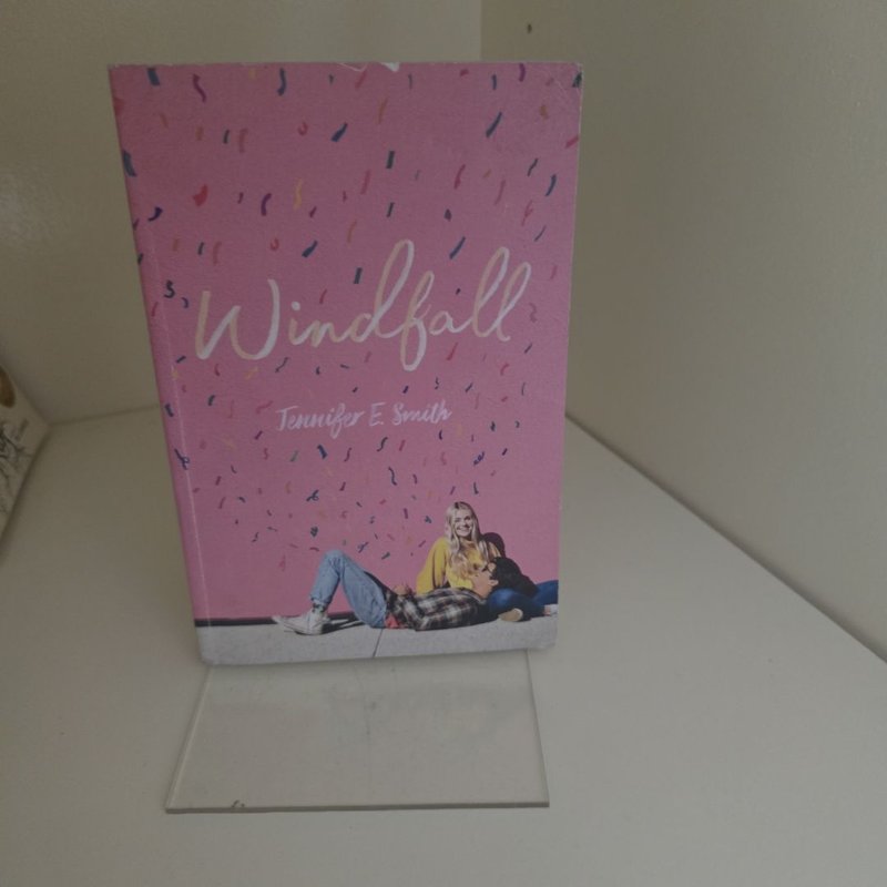 Windfall by Jennifer E. Smith, Paperback | Pangobooks