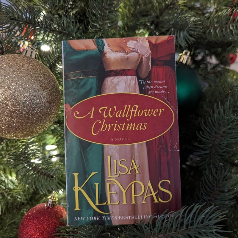 A Wallflower Christmas 🎄