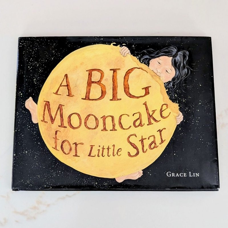 A Big Mooncake for Little Star (Caldecott Honor Book)