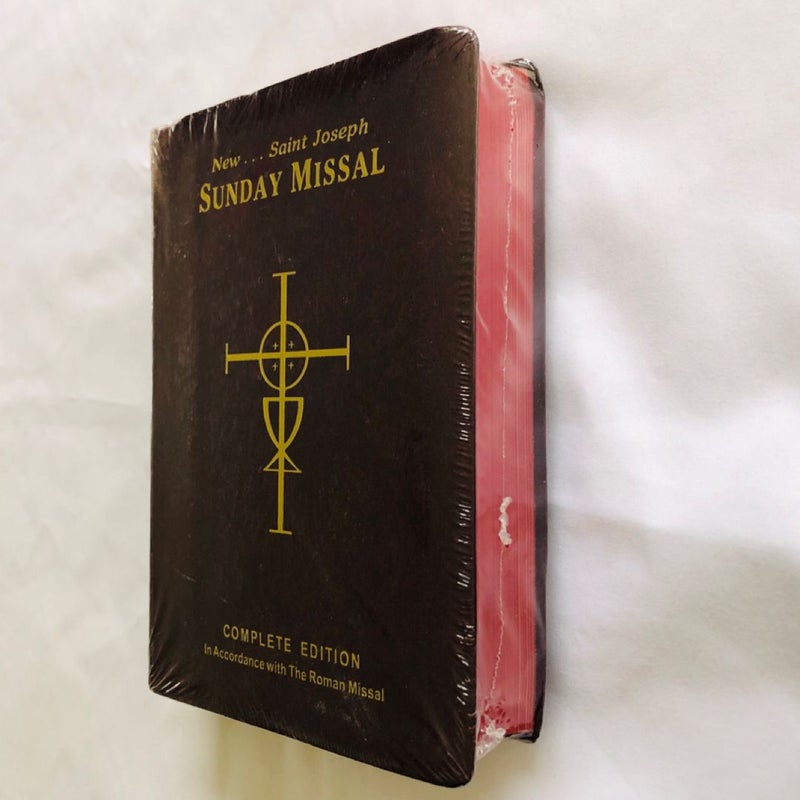 The New Saint Joseph Sunday Missal and Hymnal