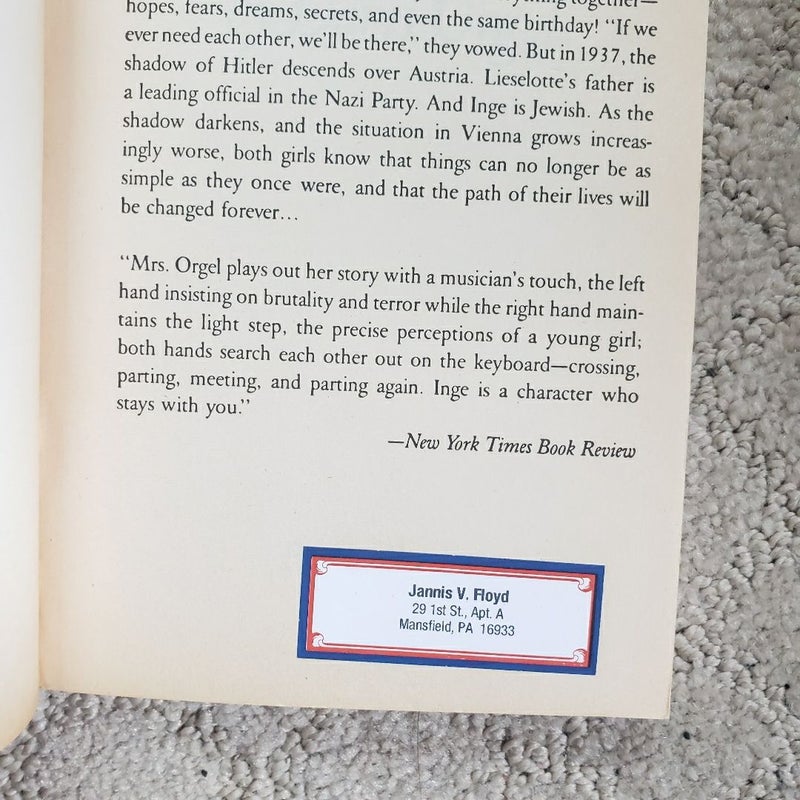 The Devil in Vienna (Puffin Books Edition, 1988)