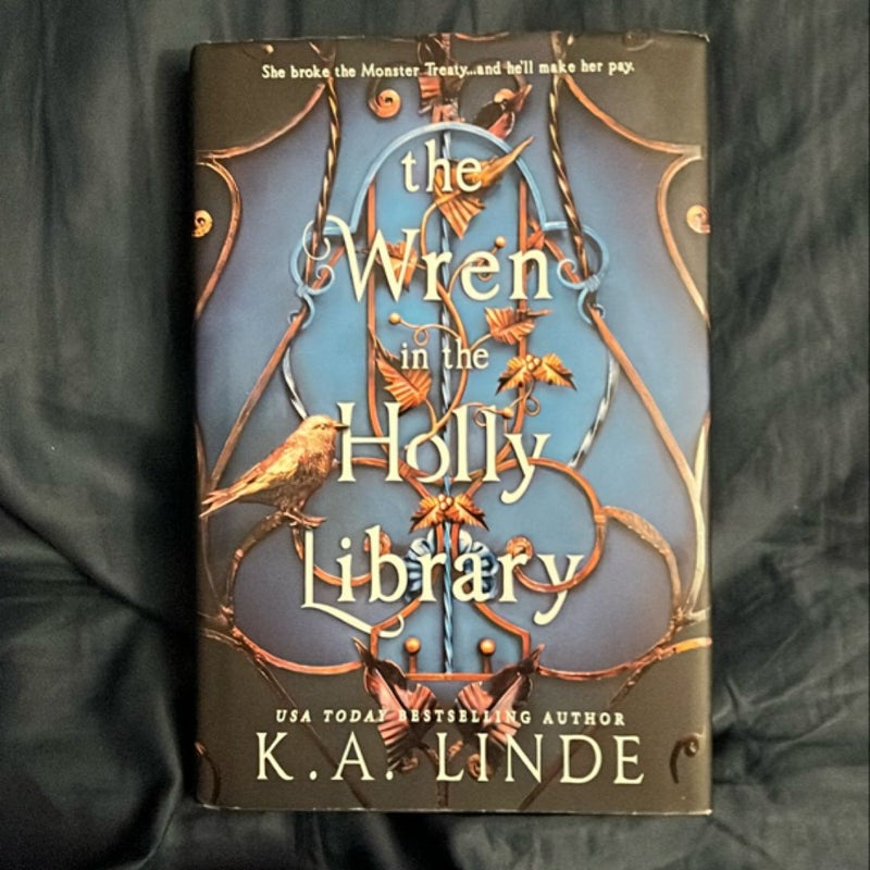 The Wren in the Holly Library (Deluxe Limited Edition)