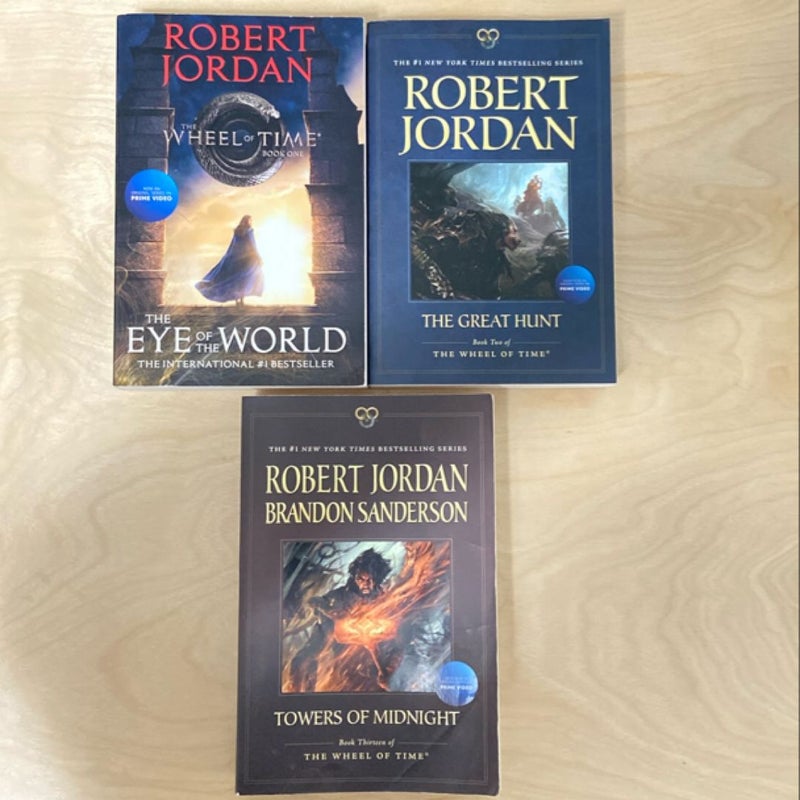 Bundle of (3) The Wheel of Time Trade Paperbacks ***With Robert Jordan SIGNATURE***