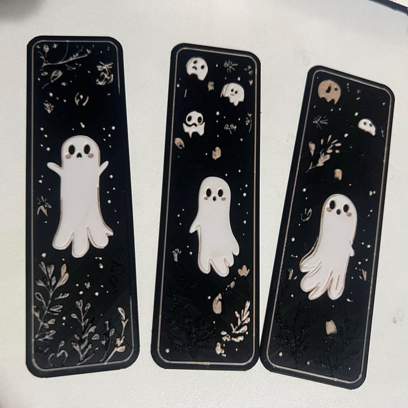 3 Bootiful Bookmarks 