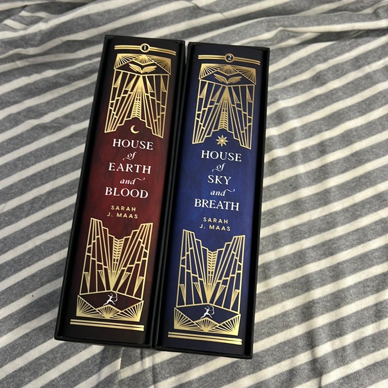 Fairyloot Exclusive Edition of House of Earth and Blood, House of Sky and Breath