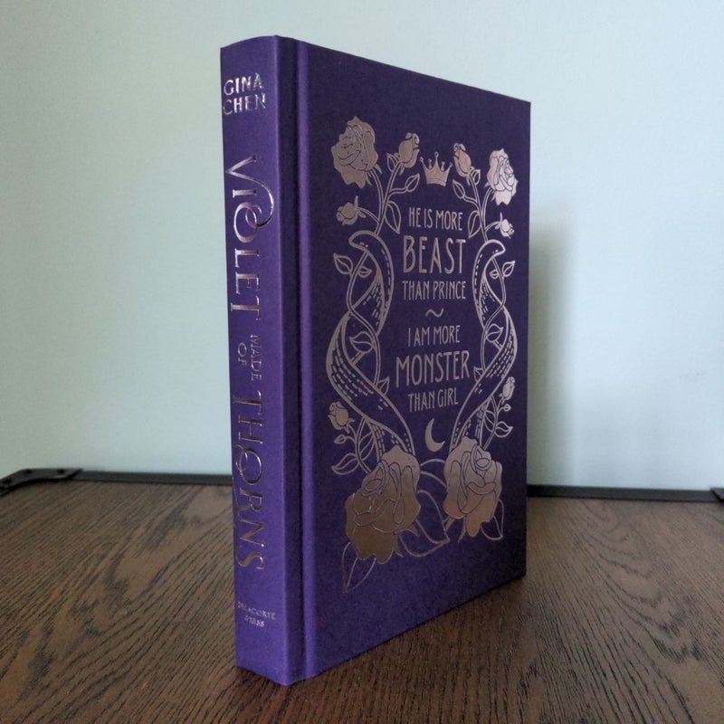 Violet Made of Thorns (Owlcrate signed special edition) 