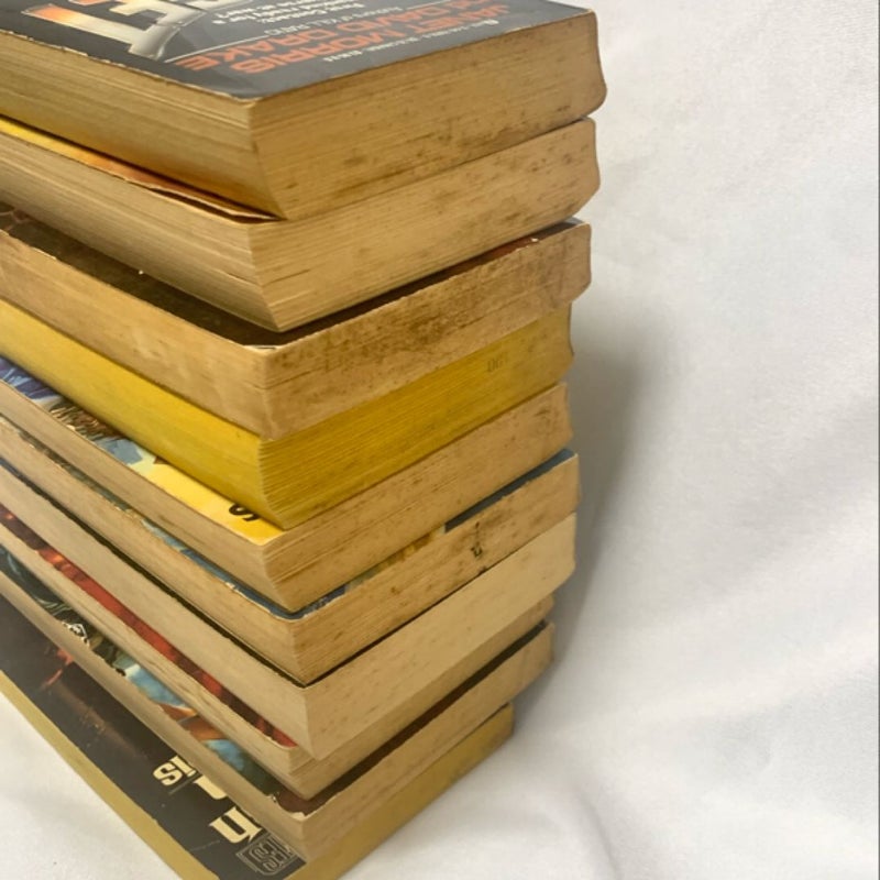 Bundle of 10 vintage books by Janet Morris, fantasy novels books. City at the edge of time, Heroes Hell ect. 