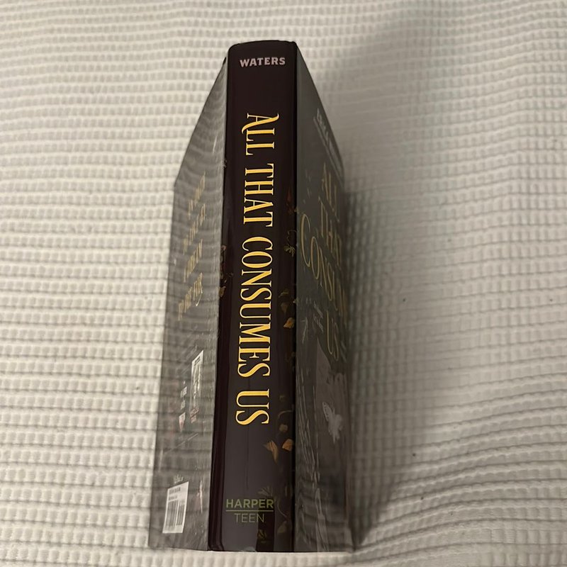 All That Consumes Us by Erica Waters, Hardcover Pangobooks