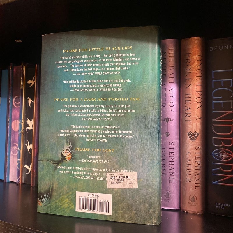 Daisy in Chains by Sharon Bolton, Hardcover Pangobooks