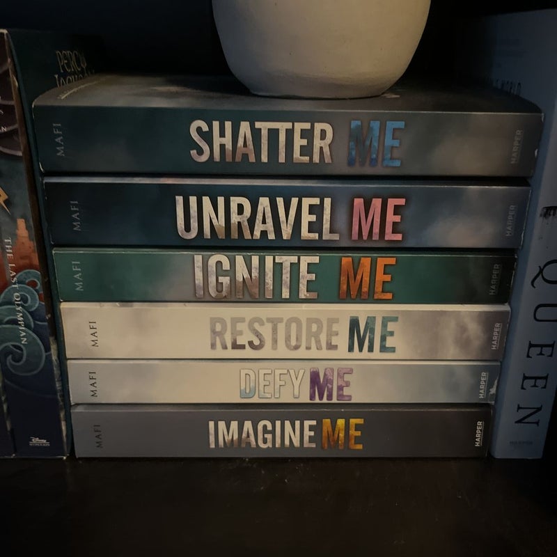 Shatter me series