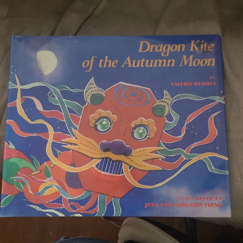 Dragon Kite of the Autumn Moon