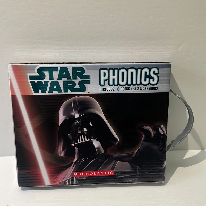 Unused- LIKE NEW!! Star Wars Phonics Box Set (10 Easy Readers & 2 Workbooks) 