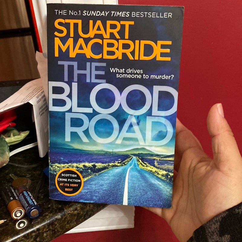 The Blood Road (Logan Mcrae, Book 11)