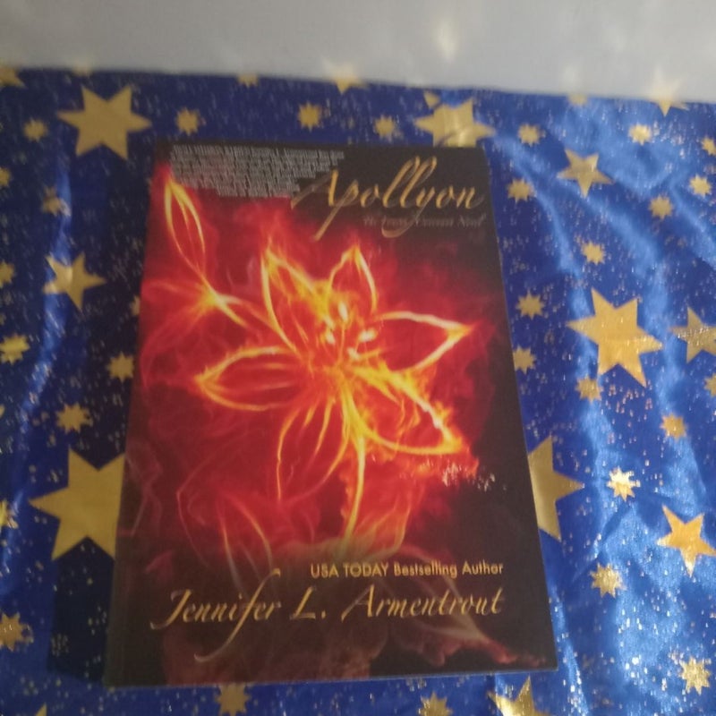 The Covenant series OOP covers and novellas