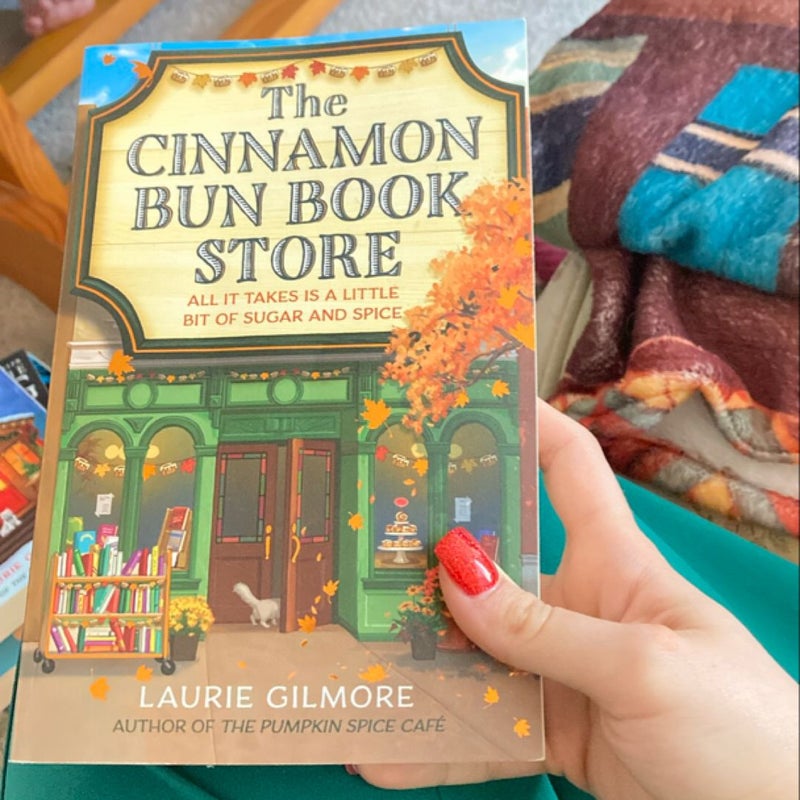 The Cinnamon Bun Book Store (Dream Harbor, Book 2)