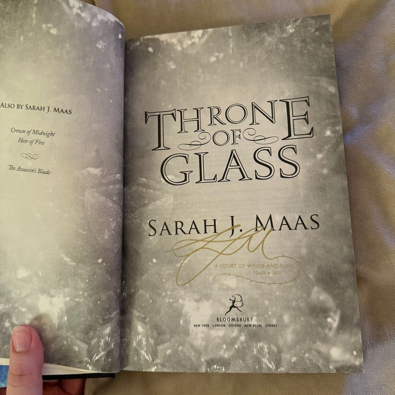 SIGNED FIRST EDITION* Throne of Glass