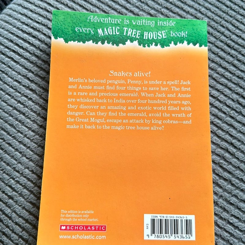 Magic Tree House #45: A Merlin Mission: A Crazy Day With Cobras