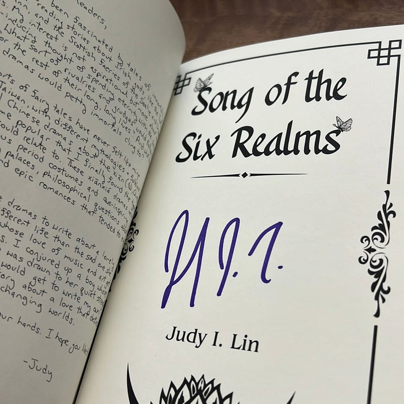 Song of the six realms (Owlcrate edition) SIGNED