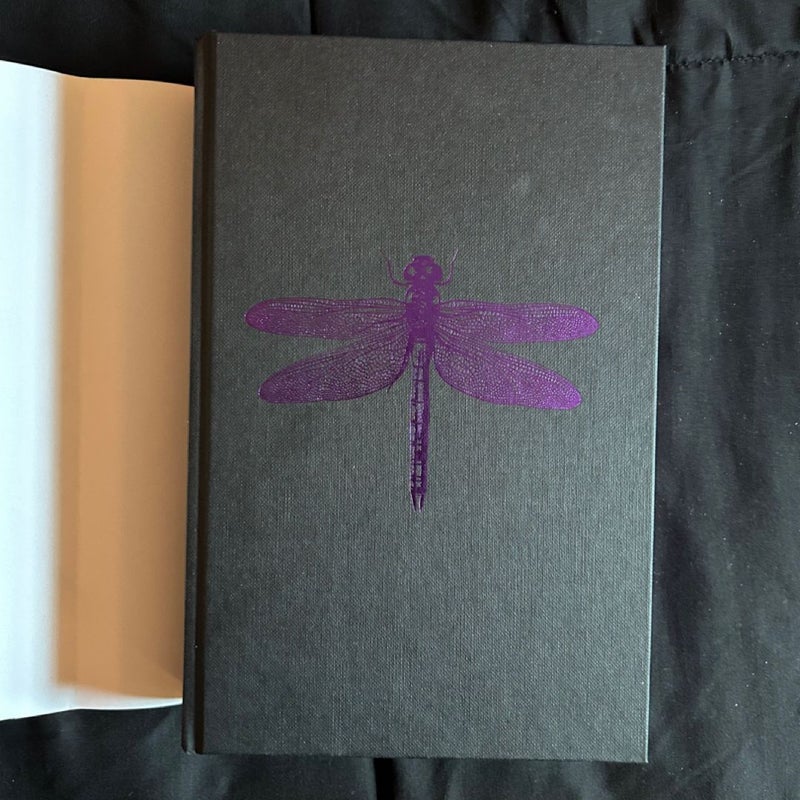 Dragonfly Falling ((Shadows of the Apt #2) TBB special edition)