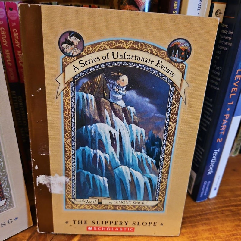 A series of unfortunate events book 1 and 10