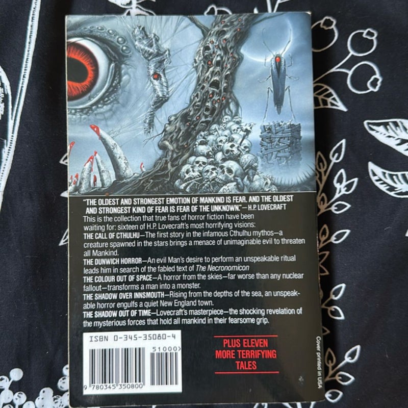 Bloodcurdling Tales of Horror and the Macabre: the Best of H. P. Lovecraft