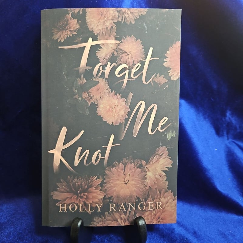 Forget Me Knot by Holly Ranger, Paperback | Pangobooks