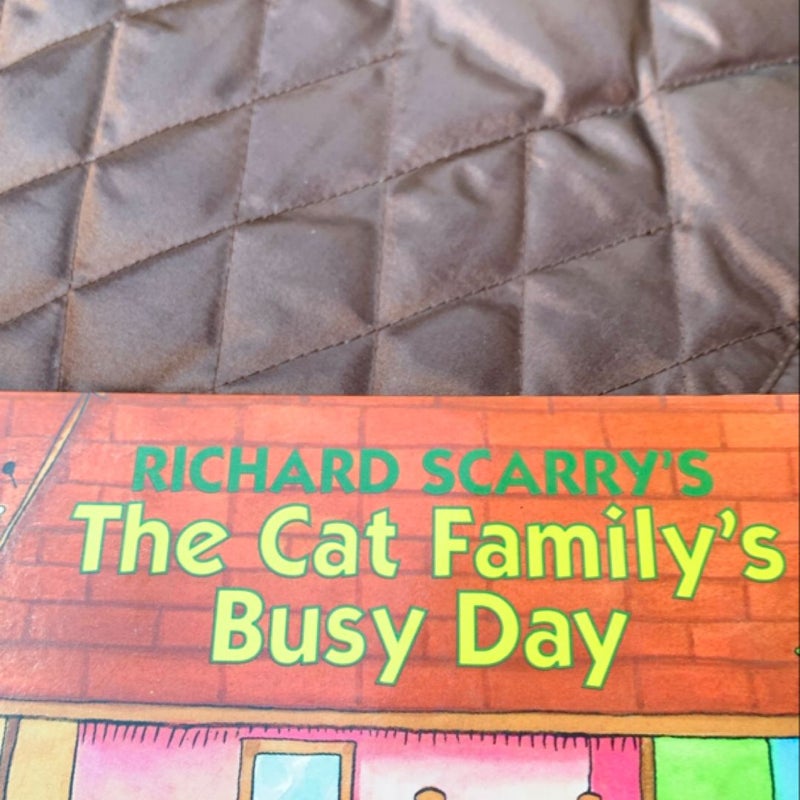 Richard Scarry's The Cat Family's Busy Day