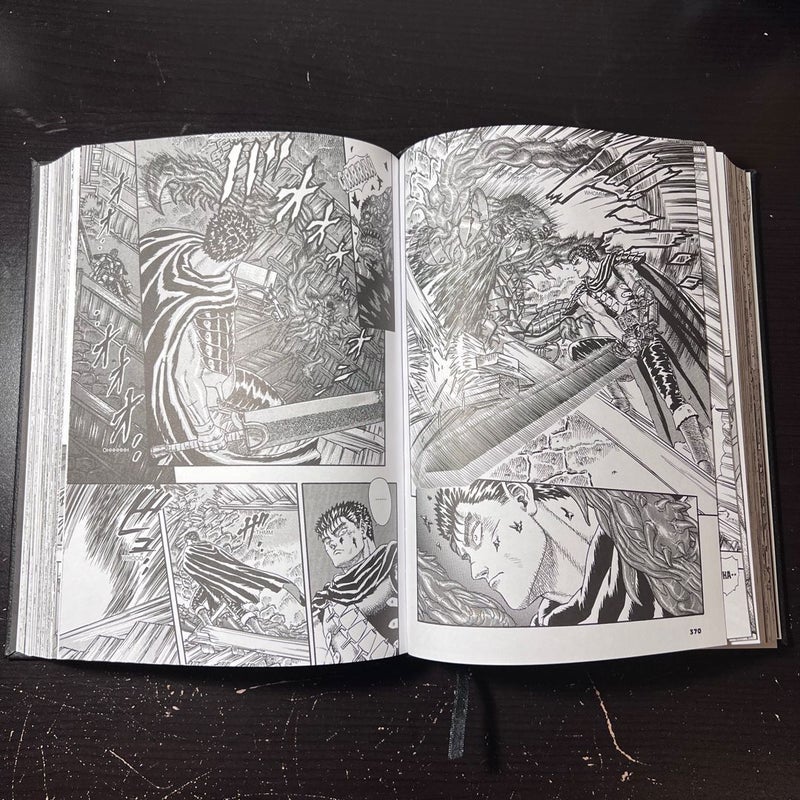 Berserk Deluxe Edition Volume 1