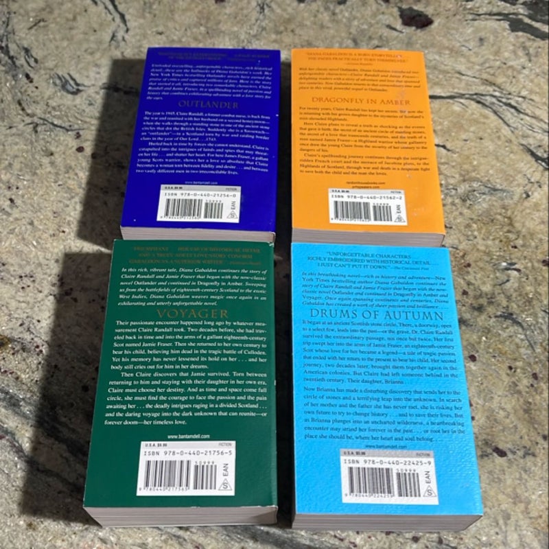Outlander 4-Copy Boxed Set