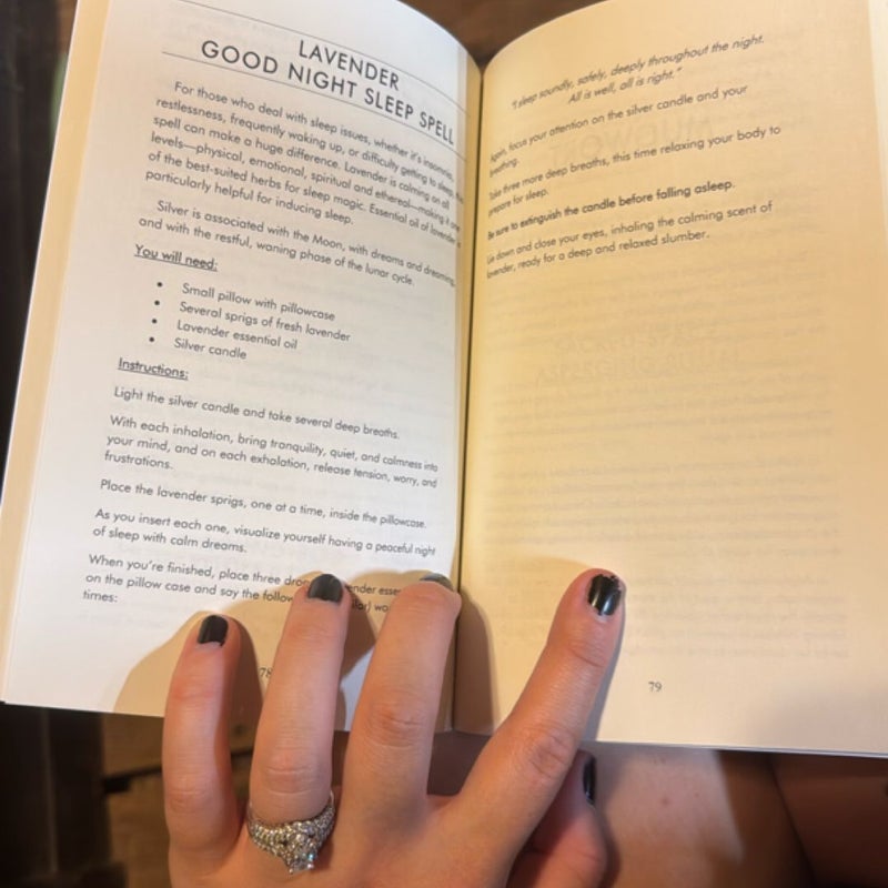 Wicca Book of Herbal Spells