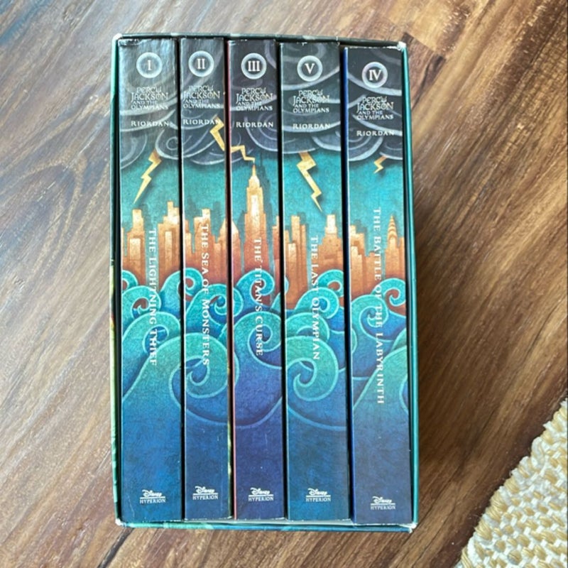 Percy Jackson and the Olympians 5 Book Paperback Boxed Set (new Covers W/poster)