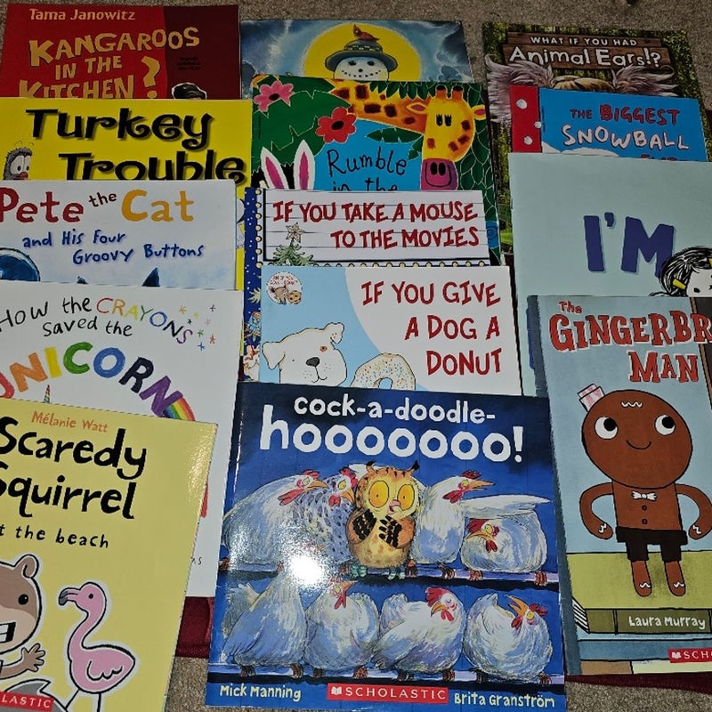 25 Childrens Scholastic Softcover Books