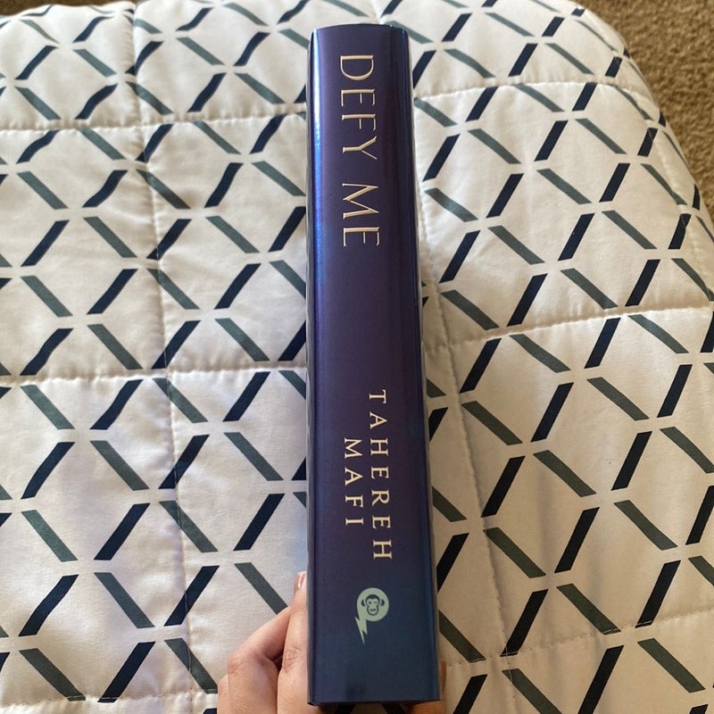 Defy Me (fairyloot) SIGNED 