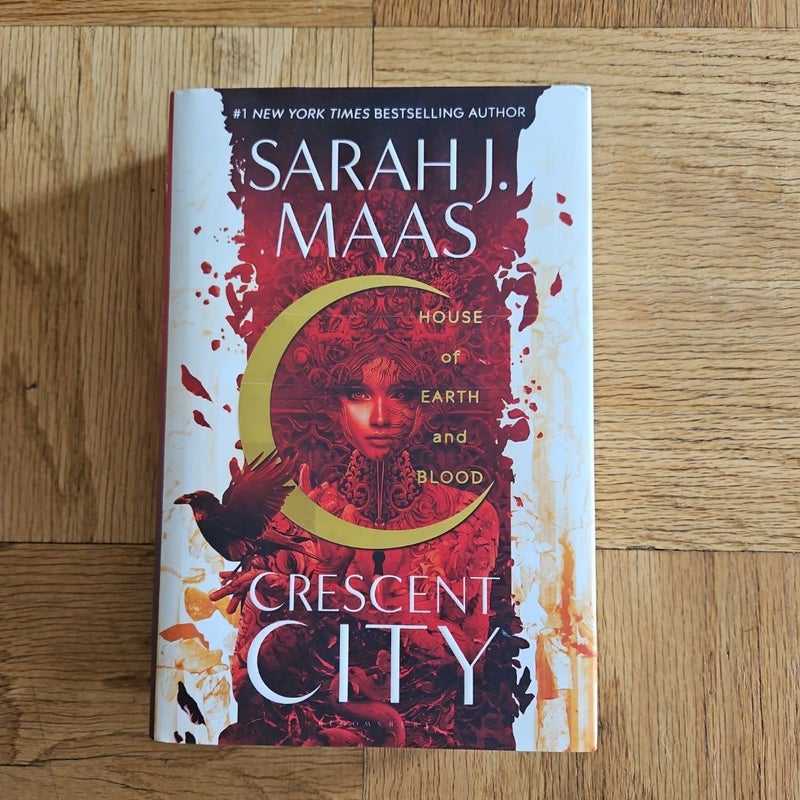 SIGNED Near-Mint 1st/1st Crescent City House of Earth and Blood by Sarah J. Maas