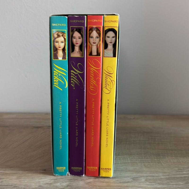 A Pretty Little Liars Box Set: Wicked: the Second Collection