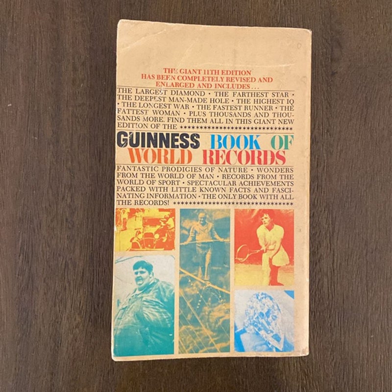 Vintage Guinness Book of World Records Bundle