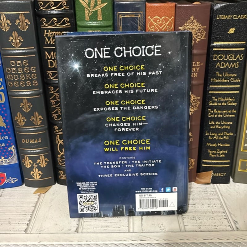 Four: a Divergent Collection