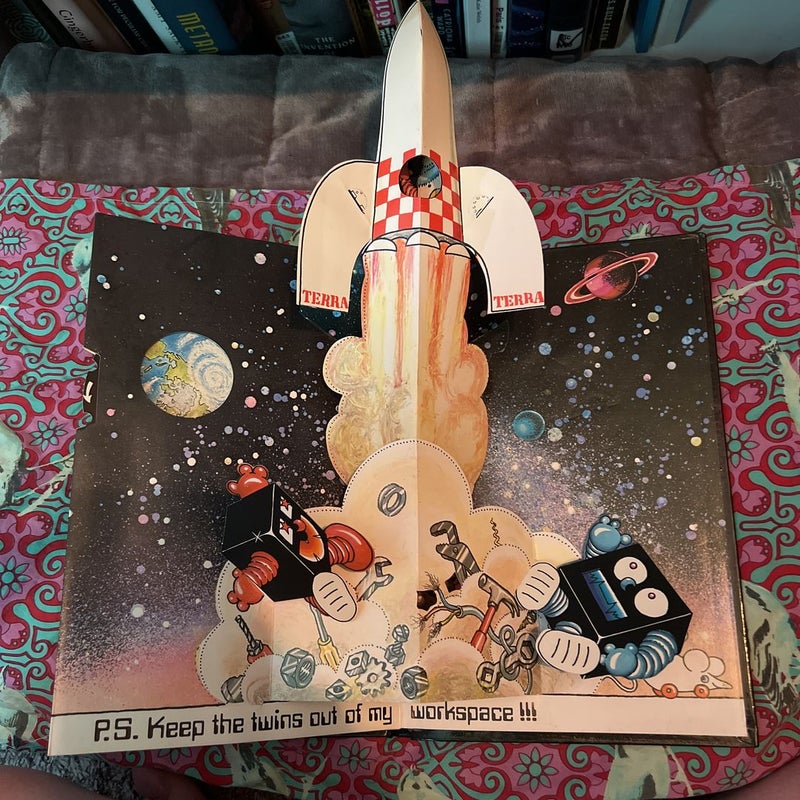 Robot (Vintage 1981) Pop-Up Book