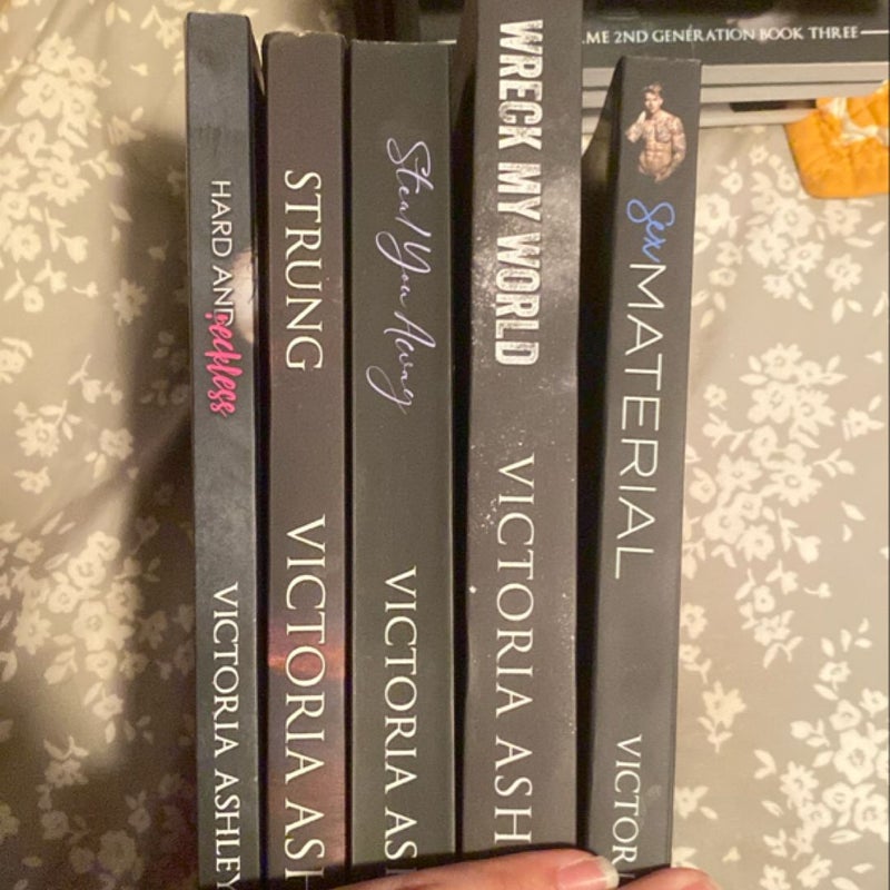 Victoria Ashley Bundle! 21 books