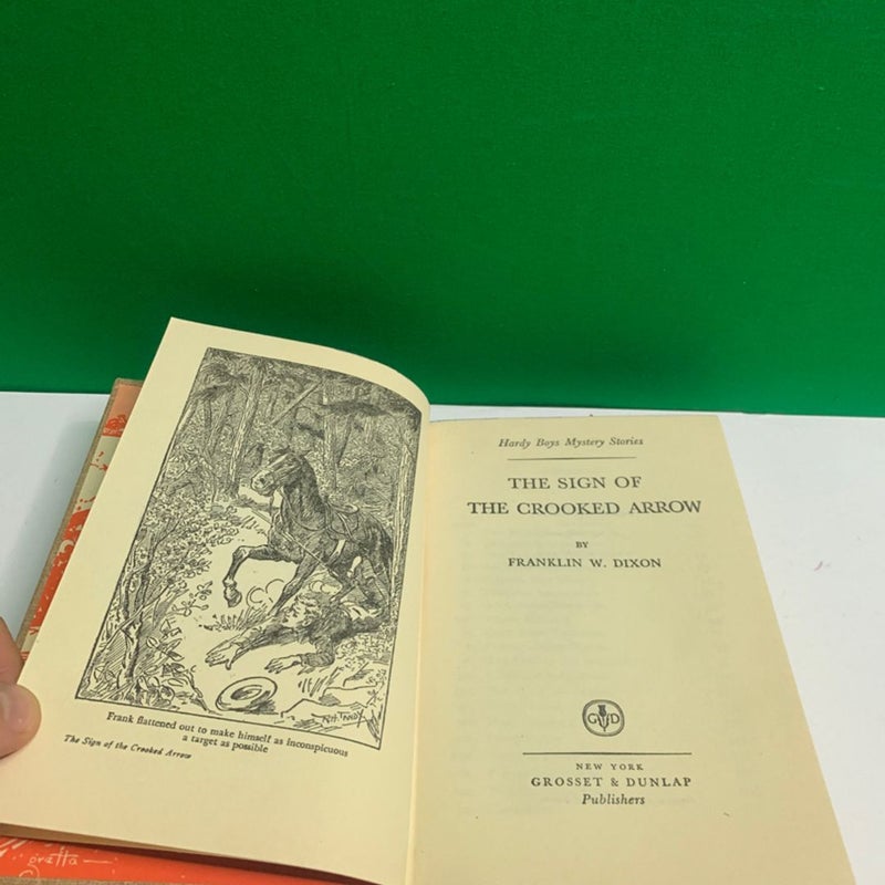 Hardy Boys Mystery Stories THE SIGN OF THE CROOKED ARROW Franklin W. Dixon 1949