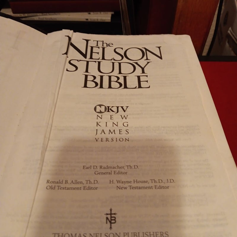 The Nelson Study Bible NKJ Leather 1997