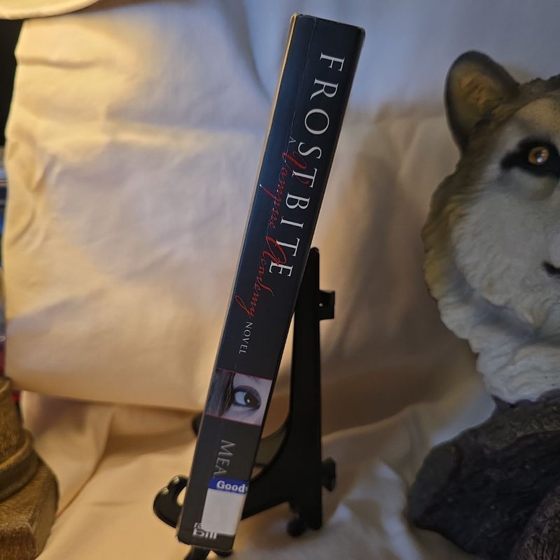 Frostbite (Vampire Academy Series #2)