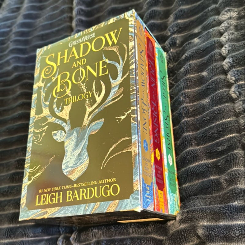 The Shadow and Bone Trilogy Boxed Set