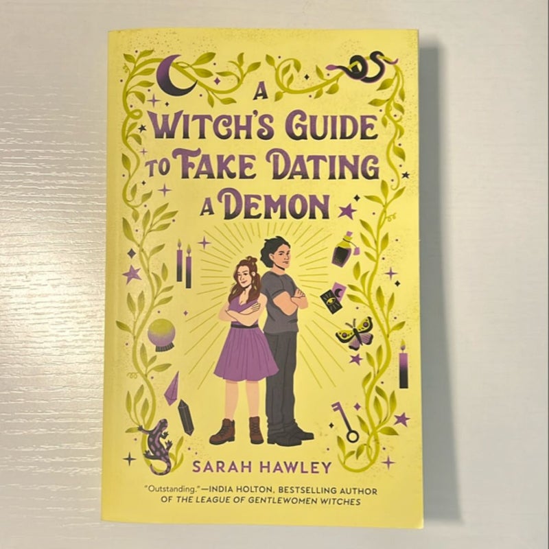 A Witch's Guide to Fake Dating a Demon