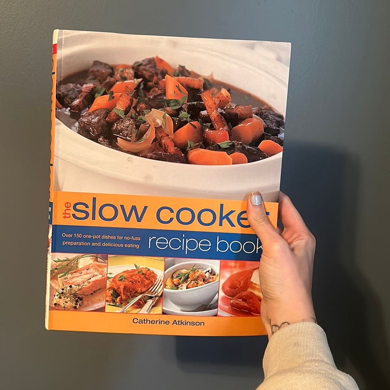 Slow cooker recipe book 
